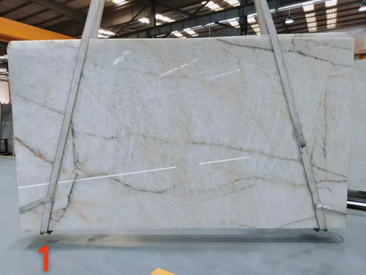 Cristallo Quartzite — Slab photograph
